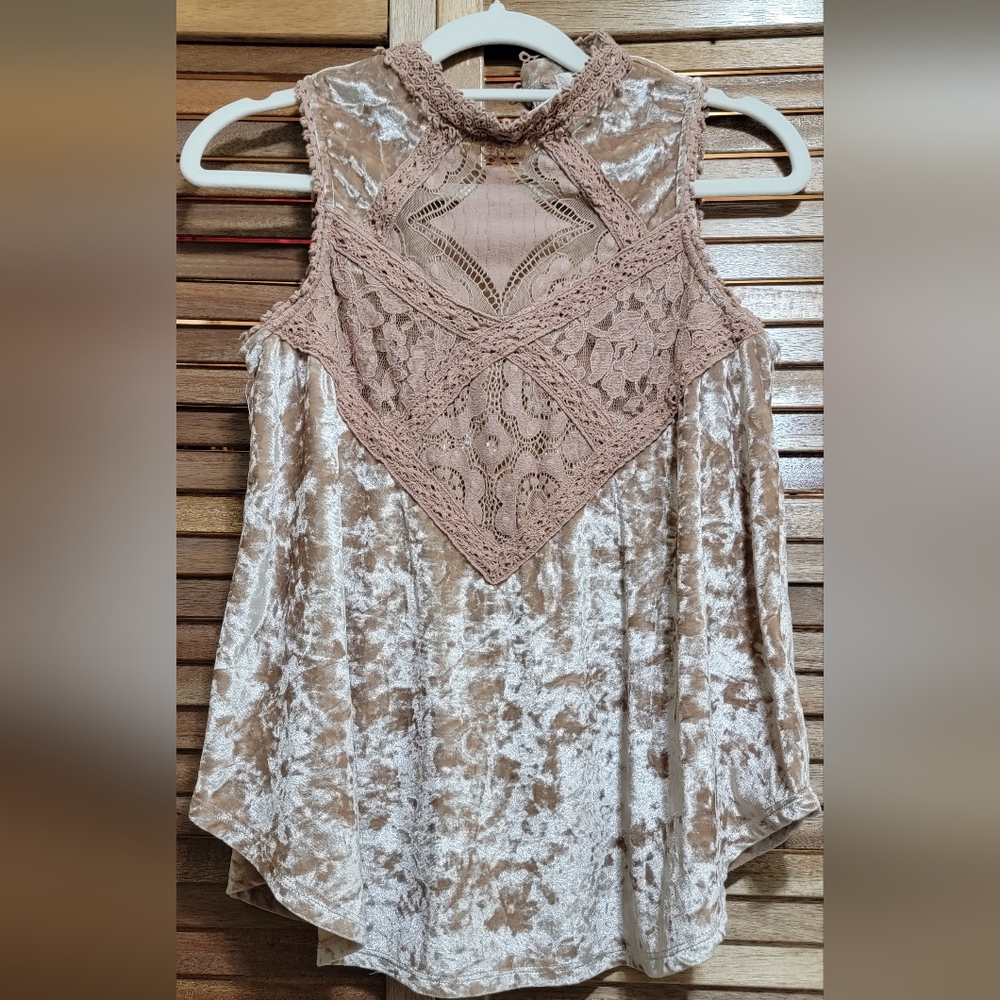 Altar'd state sleeveless Lace and velvet top